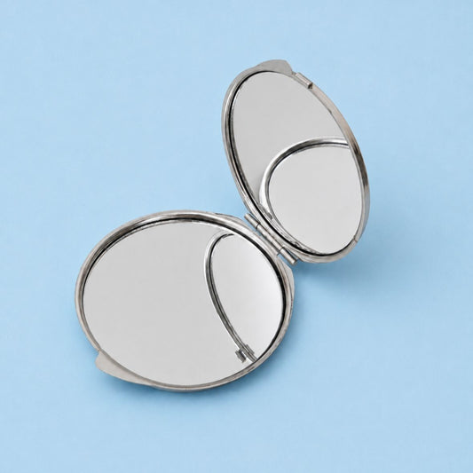 Yekhze العين Mirror