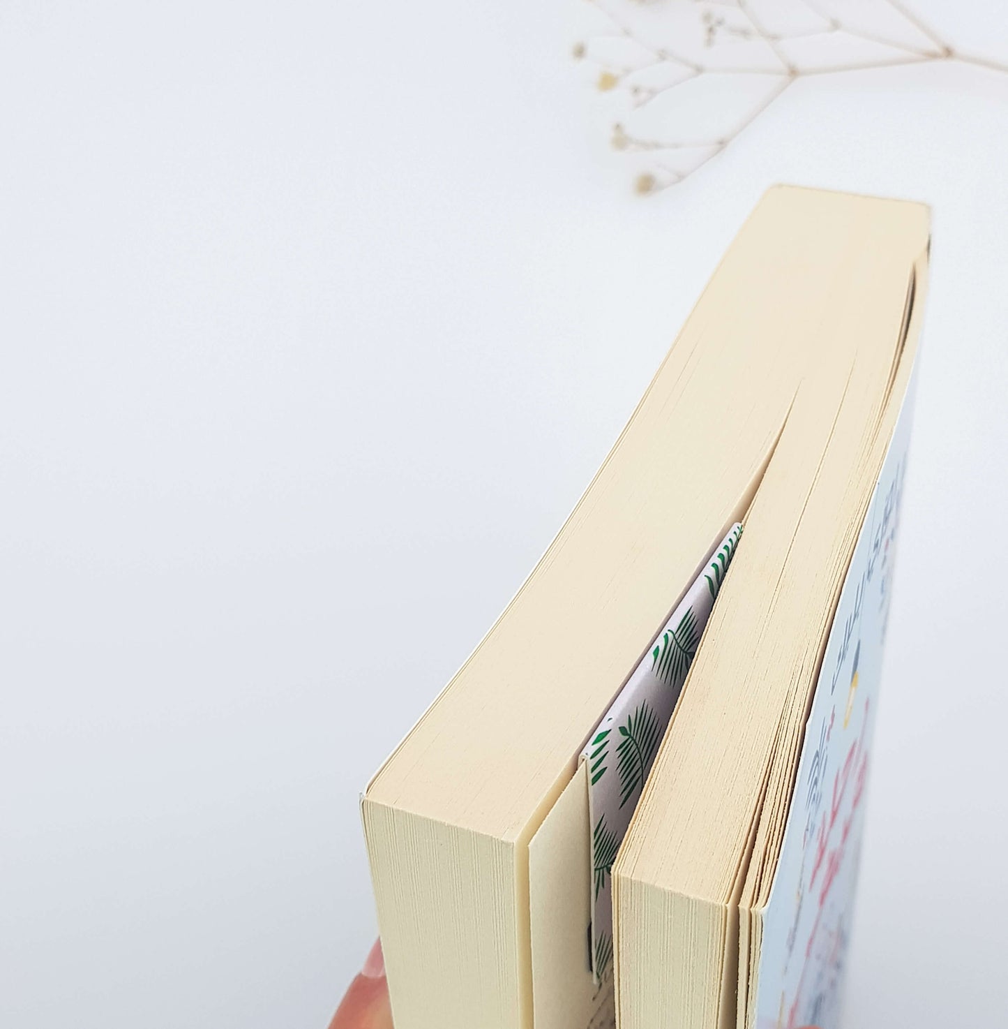 Bold and Strong Magnetic Bookmark - Dark Green