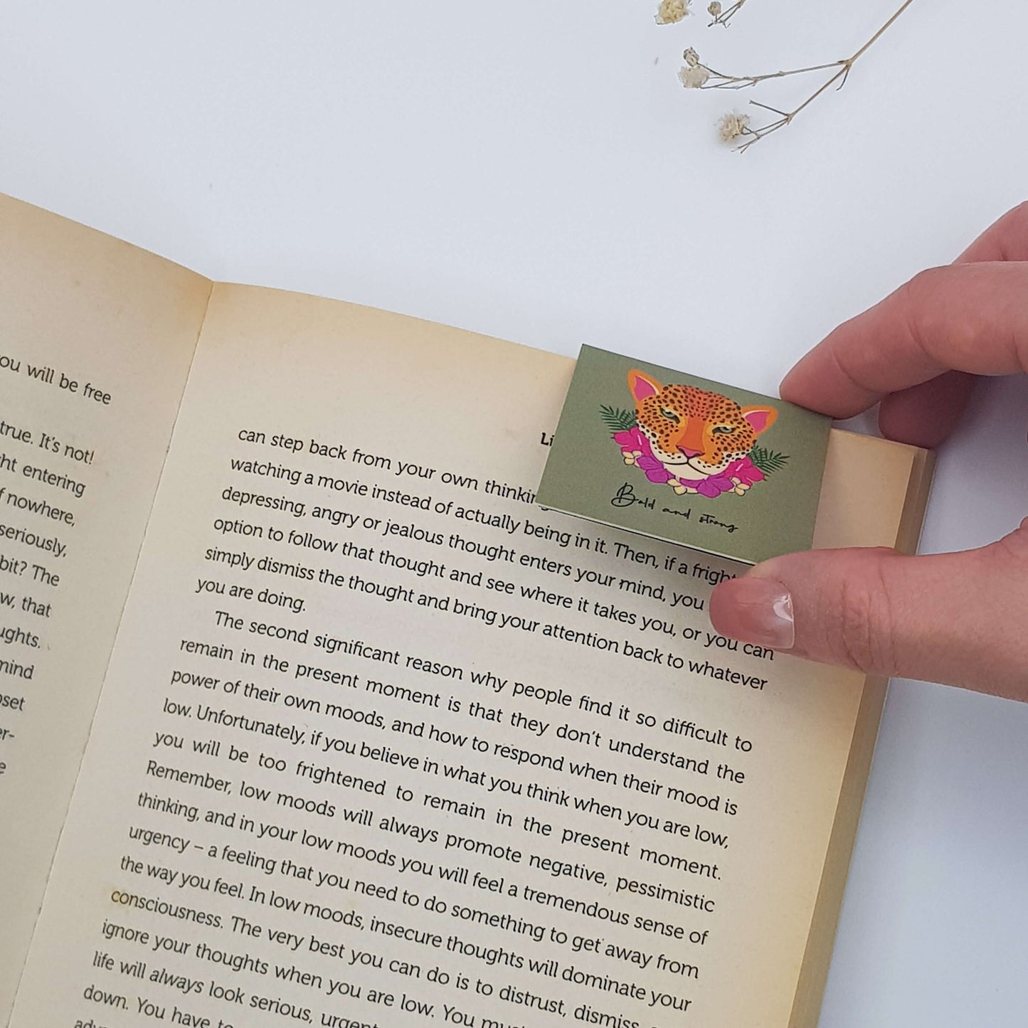 Bold and Strong Magnetic Bookmark - Dark Green
