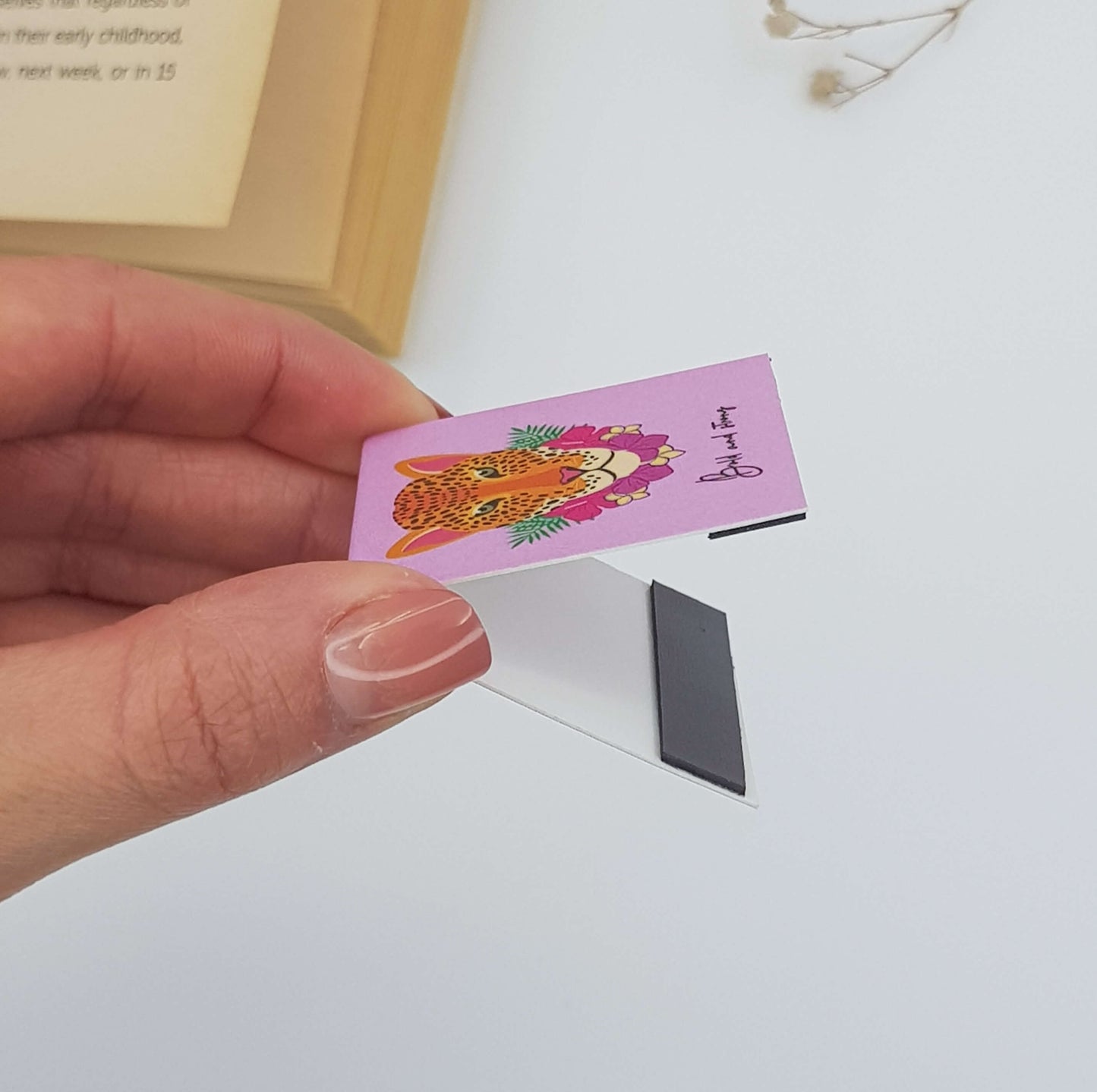 Bold and Strong Magnetic Bookmark - Pink