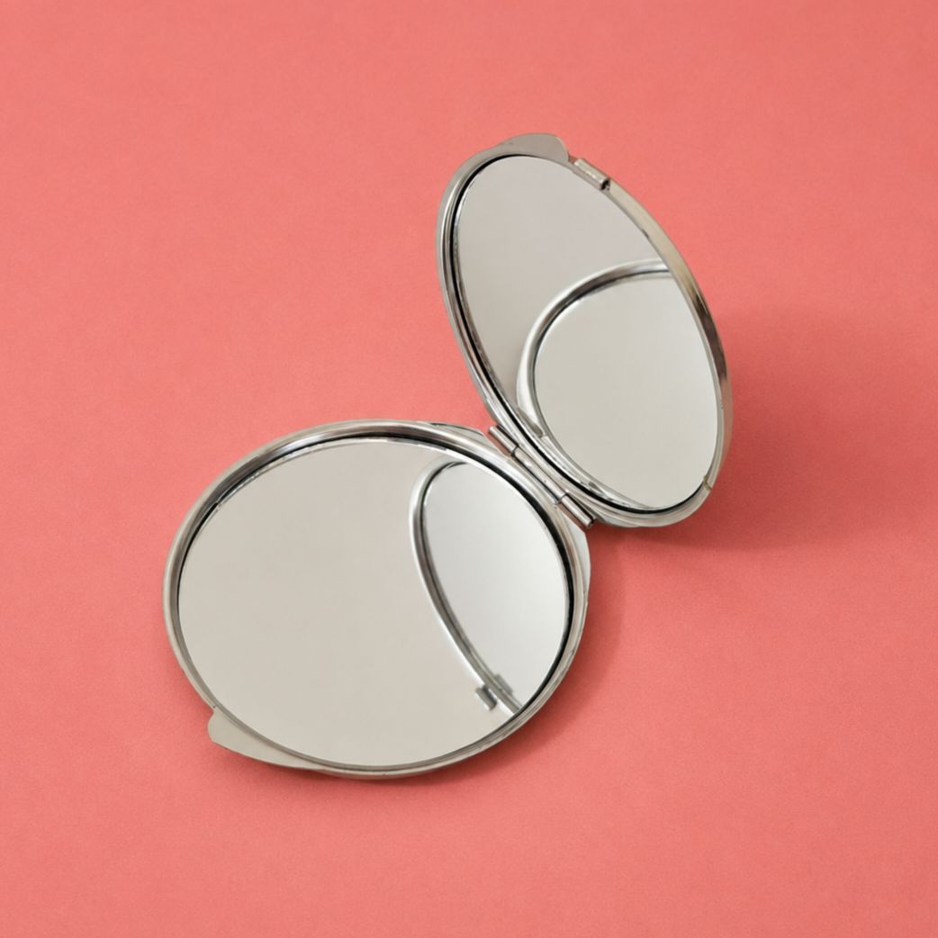 حلوة و قوية Mirror