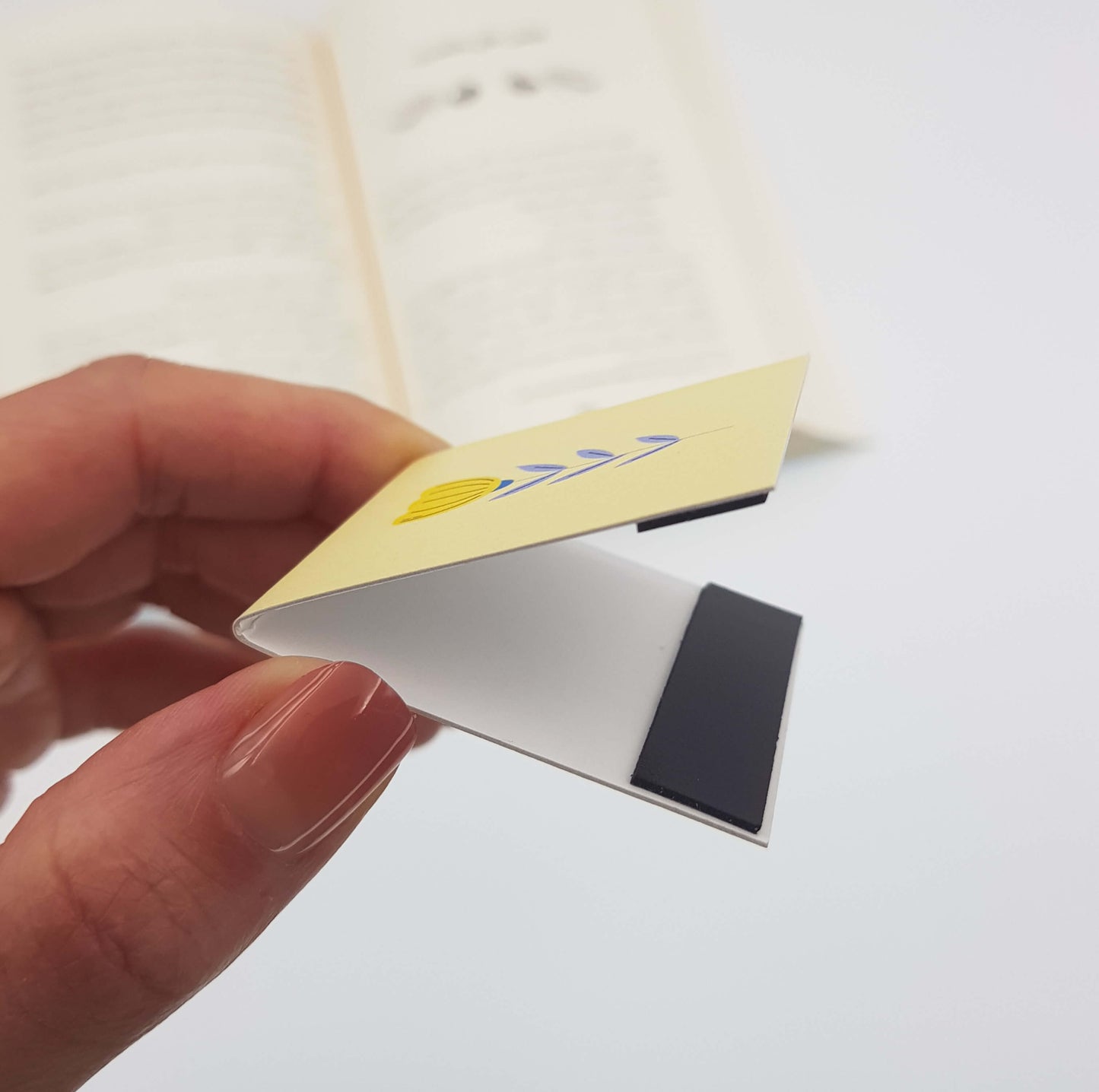 Shiny Flower Magnetic Bookmark